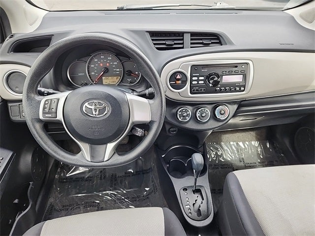 2013 Toyota Yaris LE